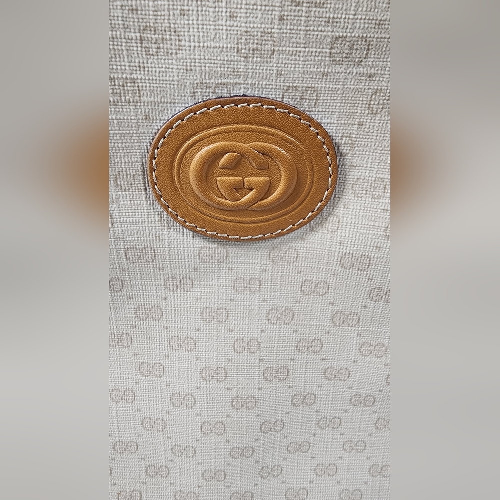 Gucci Micro GG crossbody bag - Picture 7 of 14